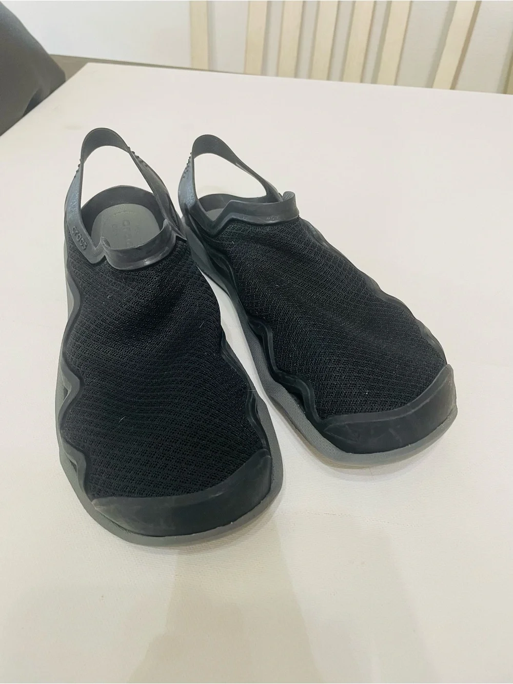 Crocs Swiftwater Mesh Wave Sandals Black Men’s Size 8 Water Shoes Beach Hiking